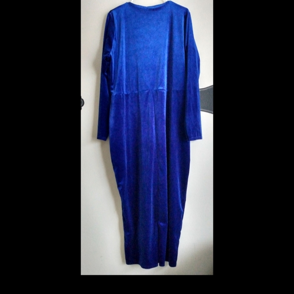 🆕 LISTING!! BNWOT PRETTY LITTLE THING PLUS BRIGHT BLUE VELVET CORSET MIDI DRESS - Picture 12 of 14